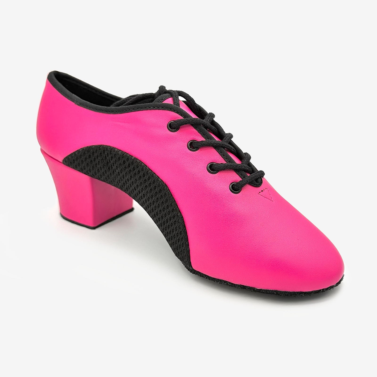 The Jive - BL302, 1.5" Heel Lace Up Latin/Ballroom Shoe is part of the Só Dança range of Shoes. See more details and sizing information here.