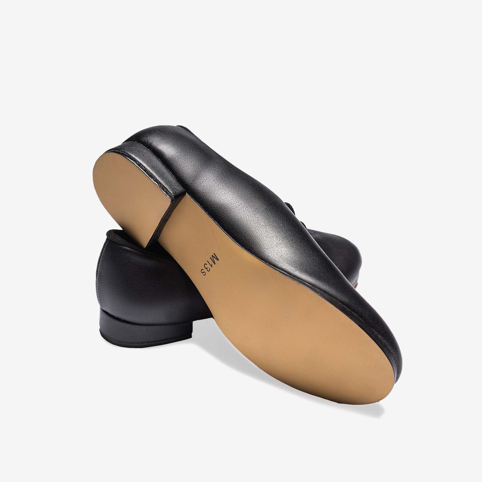 The Breezy - CL01L, Adult Vegan Clogging Shoes is part of the Só Dança range of Shoes. See more details and sizing information here.