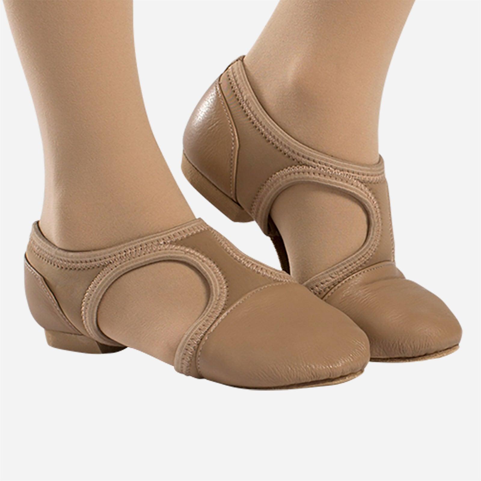 The Jolie - JZ44L, Adult Teaching Dance Sandal is part of the Só Dança range of Shoes. See more details and sizing information here.