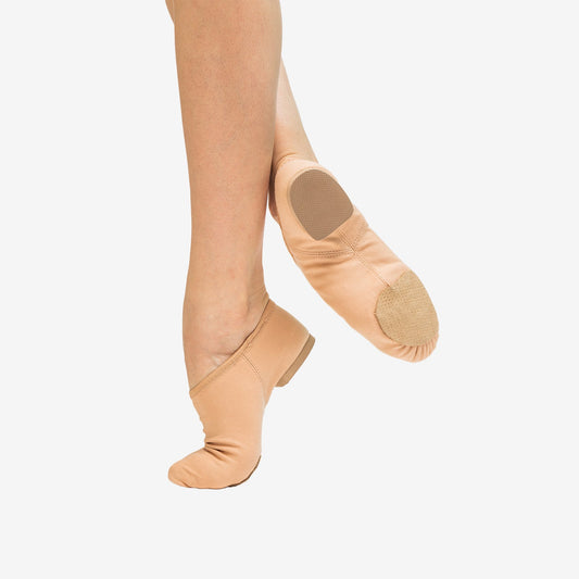 The Jada - JZ75L, Adult Stretch Canvas Split Sole Jazz Shoe is part of the Só Dança range of Shoes. See more details and sizing information here.