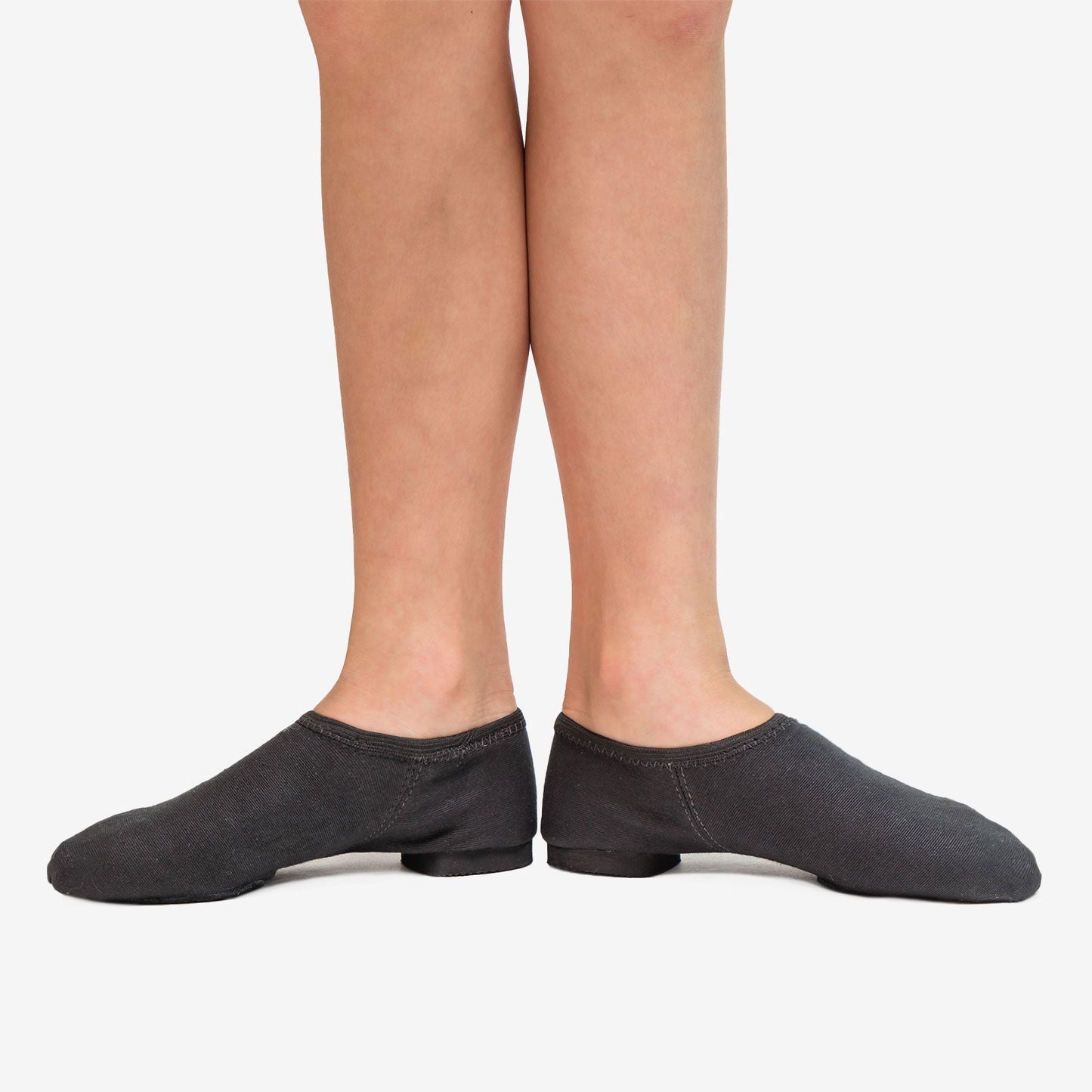 The Jill - JZ75s, Child Stretch Canvas Split Sole Jazz Shoe is part of the Só Dança range of Shoes. See more details and sizing information here.