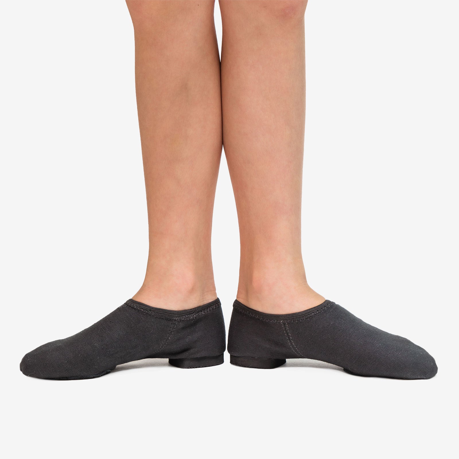 The Jill - JZ75s, Child Stretch Canvas Split Sole Jazz Shoe is part of the Só Dança range of Shoes. See more details and sizing information here.