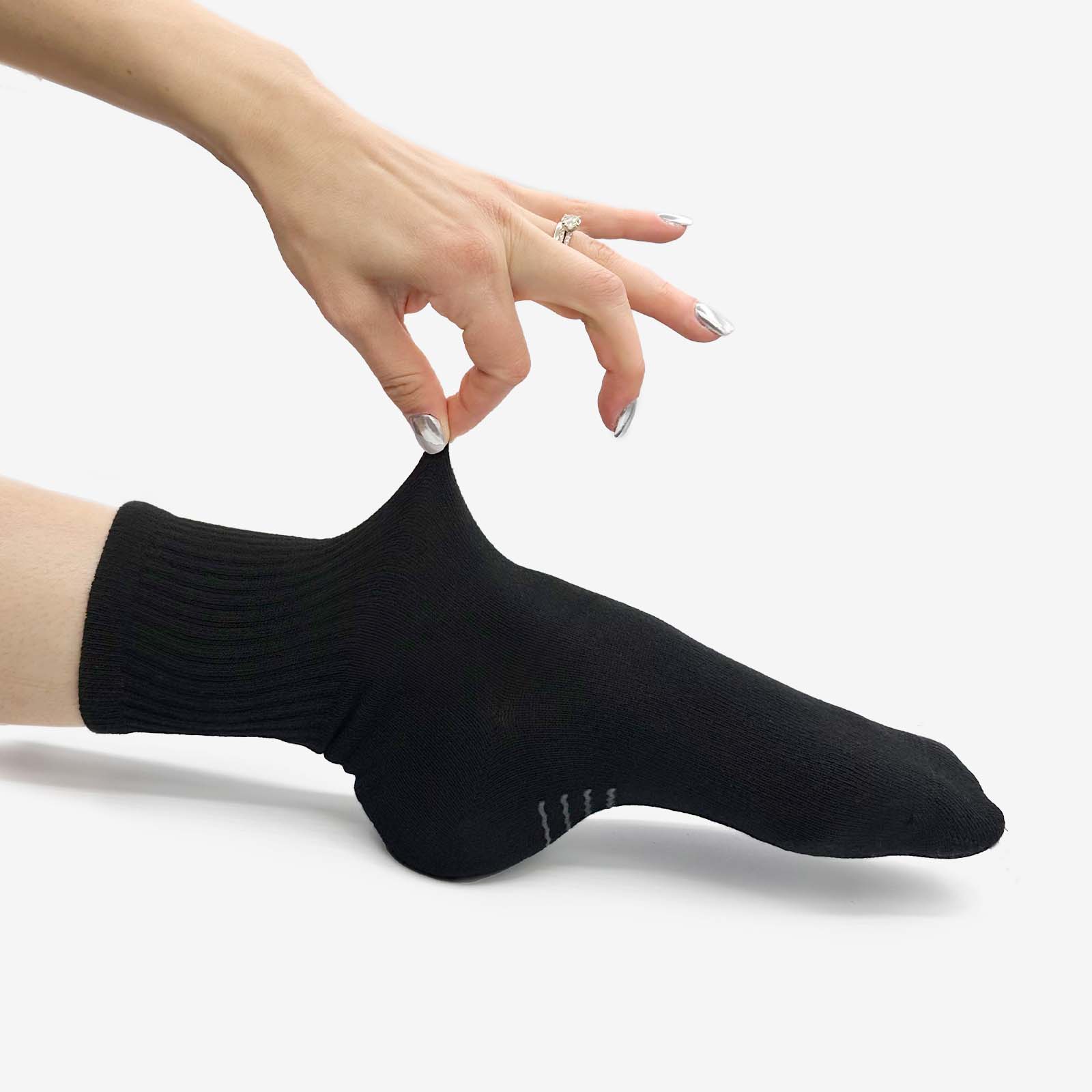 The Kya Socks - MD23-MD24, Dance Socks Without Grips is part of the Só Dança range of Socks. See more details and sizing information here.