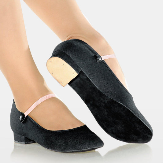 The Marian - RO01L, Adult 0.75" Heel Royal / Character Shoe is part of the Só Dança range of Shoes. See more details and sizing information here.