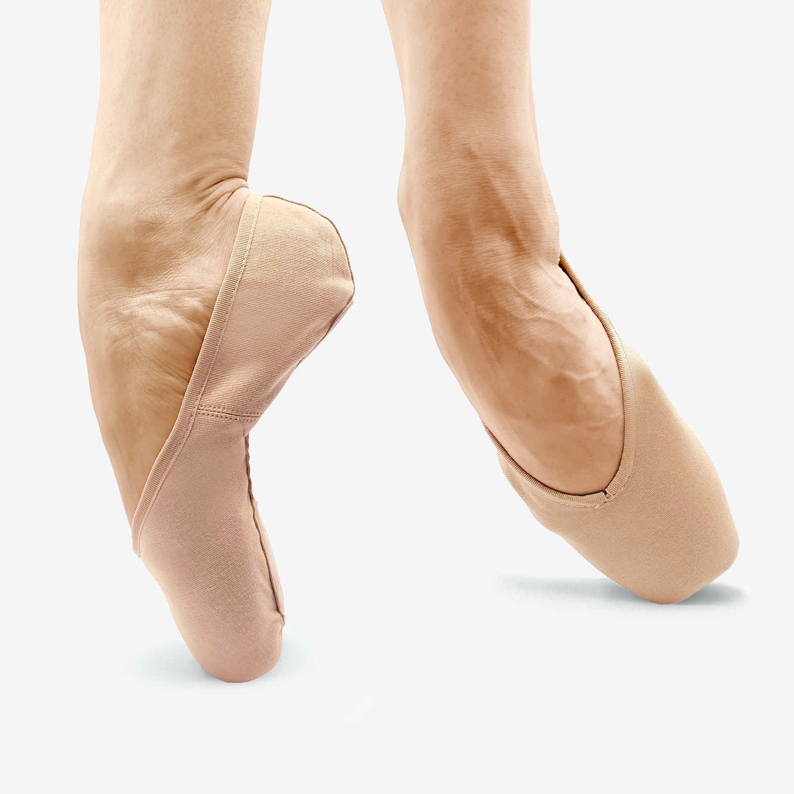 The Toshie - SD40C, Toshie Pointe Shoe is part of the Só Dança range of Shoes. See more details and sizing information here.