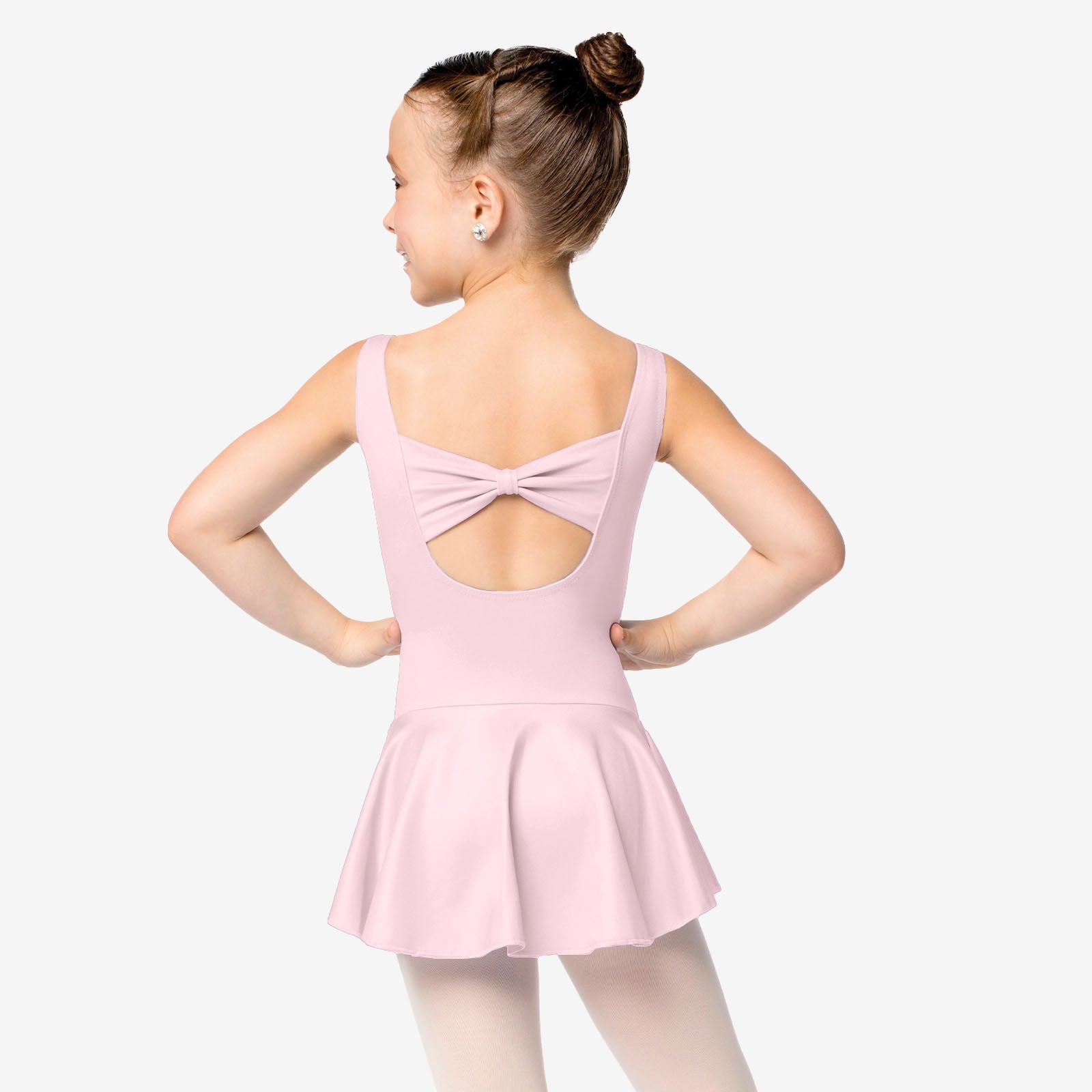 The Talulla - SL121, Child Tank Dress Leotard with Bow on Back is part of the Só Dança range of Leotards & Unitards. See more details and sizing information here.