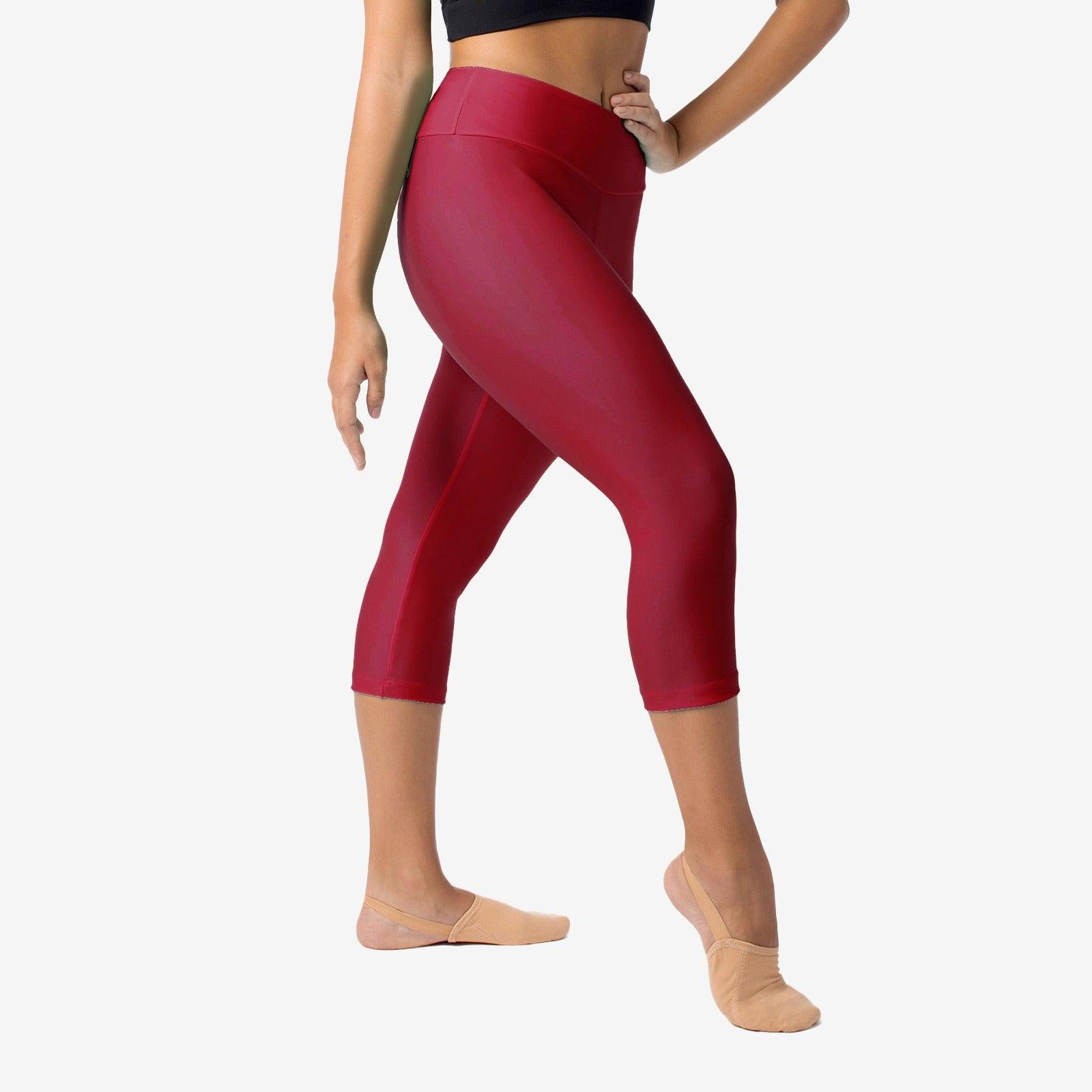 The Fara Capri Pants - SL153, Women's Capri Pants is part of the Só Dança range of Pants. See more details and sizing information here.