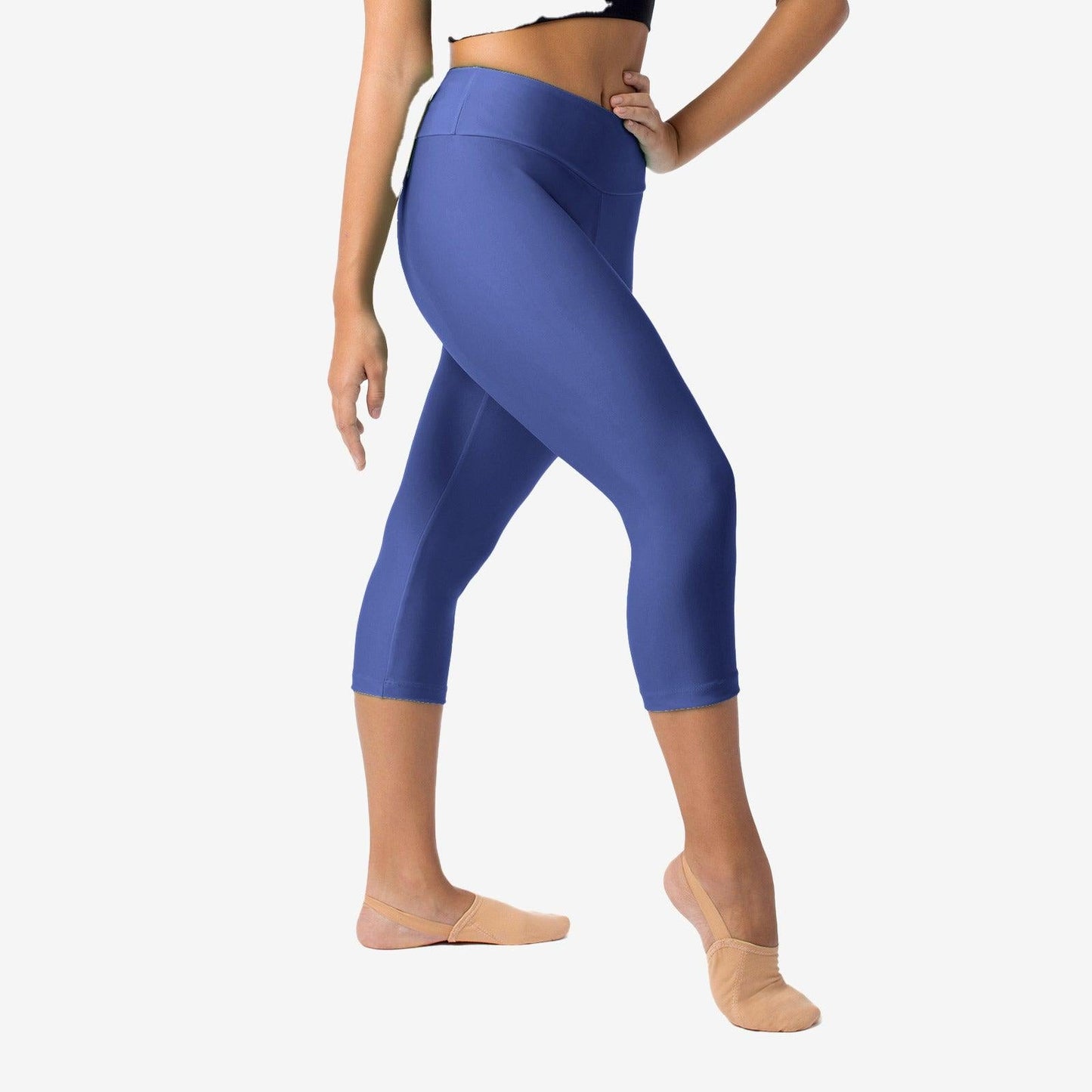 The Fara Capri Pants - SL153, Women's Capri Pants is part of the Só Dança range of Pants. See more details and sizing information here.