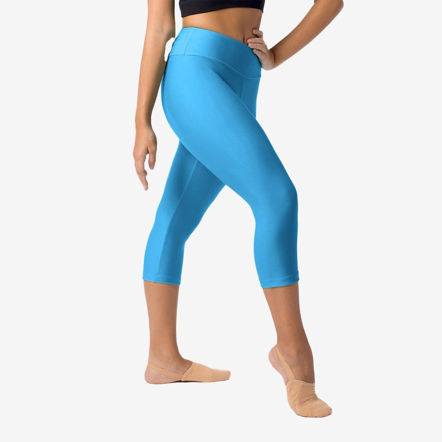 The Fara Capri Pants - SL153, Women's Capri Pants is part of the Só Dança range of Pants. See more details and sizing information here.