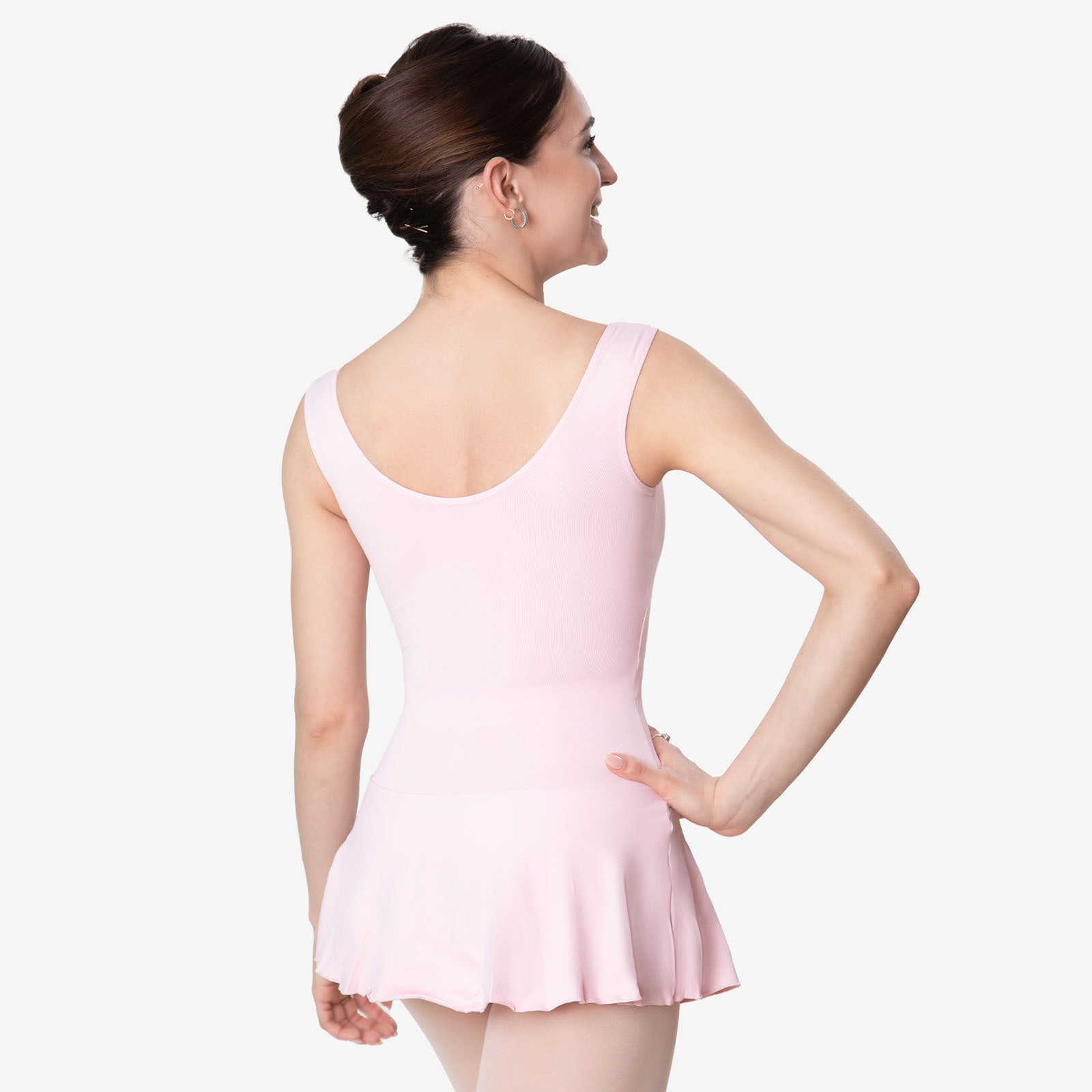 The Keila - SL178, Adult Tank Skirted Leotard is part of the Só Dança range of Leotards & Unitards. See more details and sizing information here.