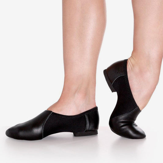 The Jesse - JZ76 S/L,  is part of the Só Dança range of Shoes. See more details and sizing information here.