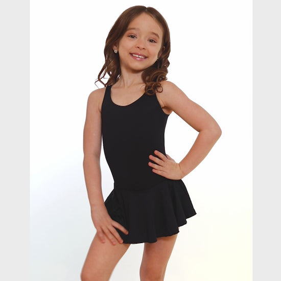 The Talulla - SL121, Child Tank Dress Leotard with Bow on Back is part of the Só Dança range of Leotards & Unitards. See more details and sizing information here.