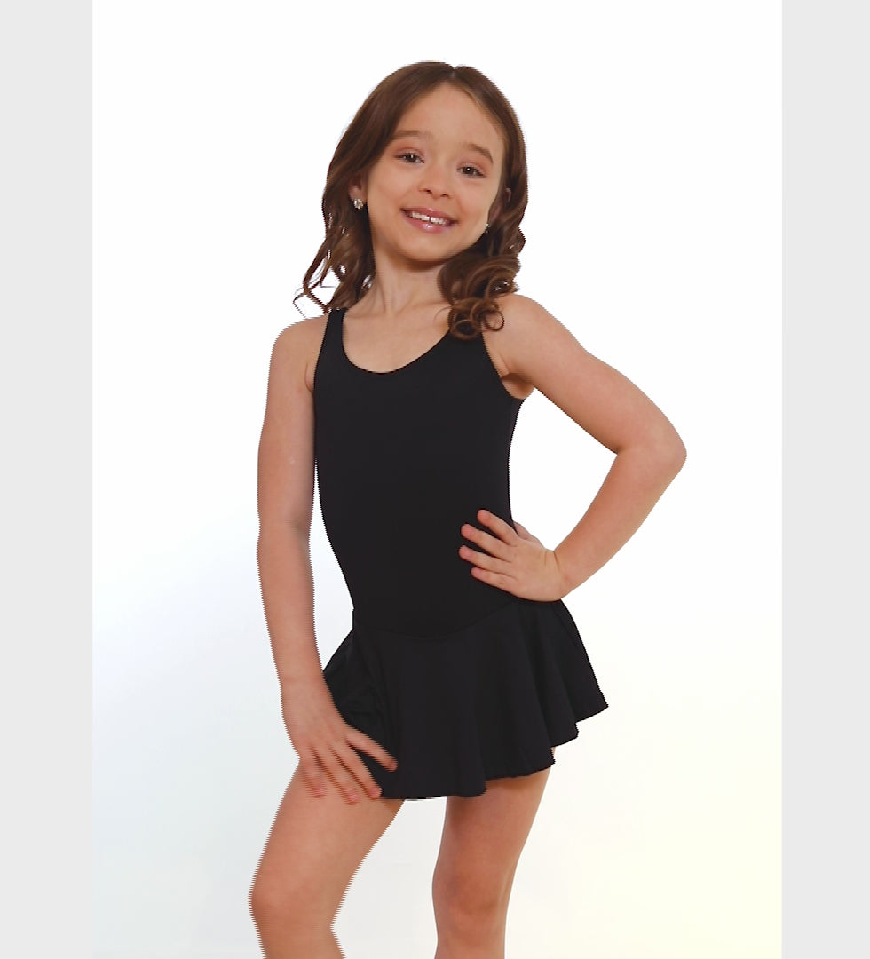 The Talulla - SL121, Child Tank Dress Leotard with Bow on Back is part of the Só Dança range of Leotards & Unitards. See more details and sizing information here.