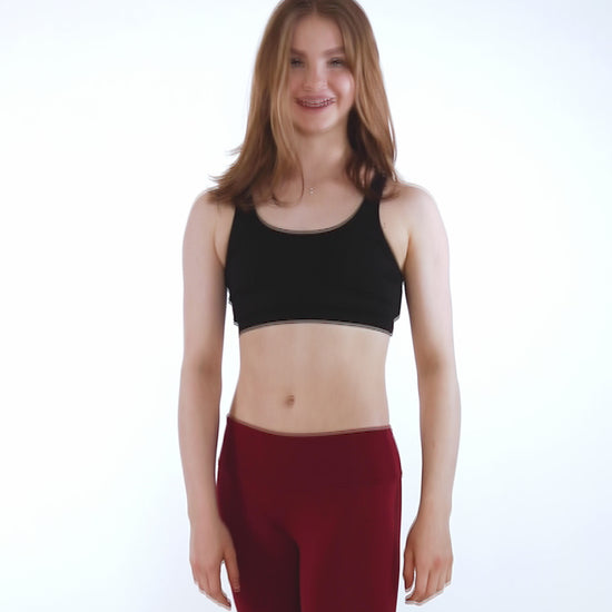 The Fara Capri Pants - SL153, Women's Capri Pants is part of the Só Dança range of Pants. See more details and sizing information here.